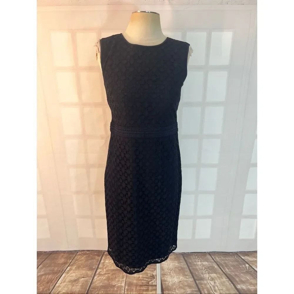 Ann Taylor Navy Blue Jewel Neck Lace Knee Length Sleeveless Sheath Dress Size 2